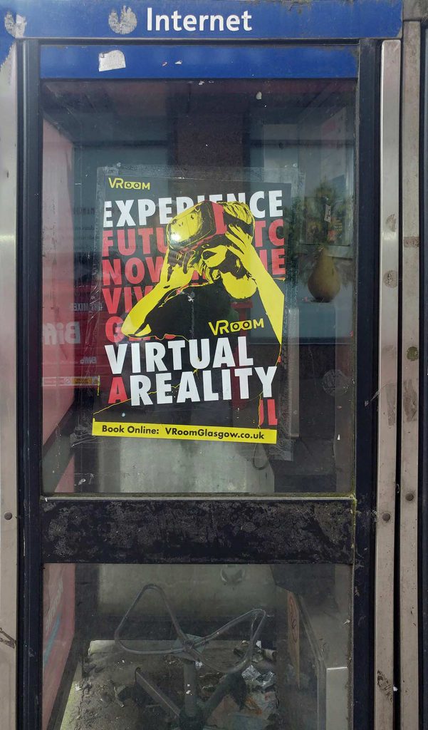 VRoom-Poster-Girl-Telefonzelle